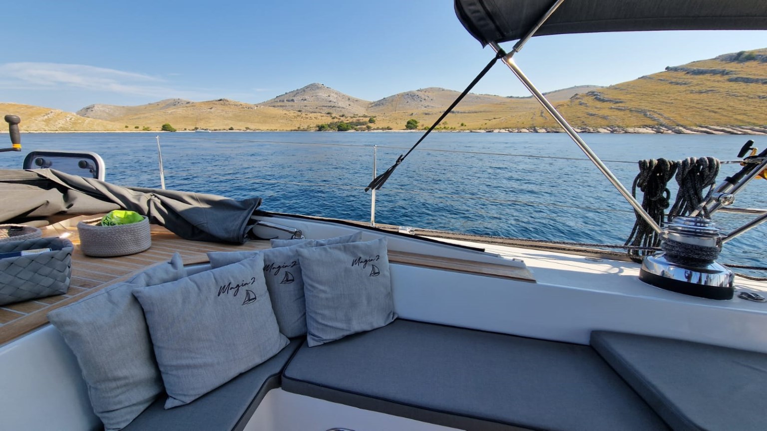 Nelson 67 Magia 2 pozzetto bimini